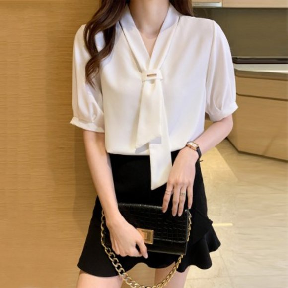 Short sleeve blouse - Picture 1 of 4